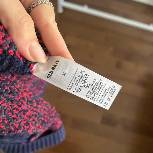 NWOT Old Navy Cozy Sweater Printed Sweater for Pets Size M - Picture 5 of 6